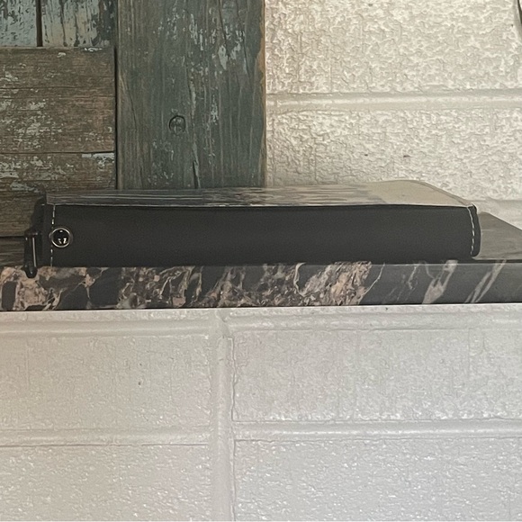 $10 SALE Wolf Print Zippered Wallet Wristlet NWOT Gift Idea Holiday Stocking - Picture 8 of 9